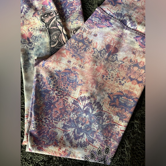 Evolution and Creation Leggings Athletic Activewear Yoga Meditation Size Small - Picture 7 of 9